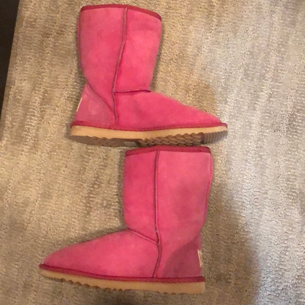 Hot pink Uggs